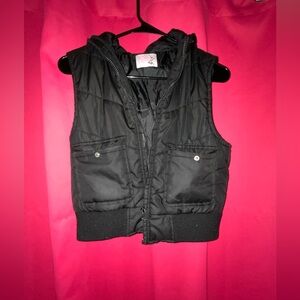 Cropped vest with hoodie